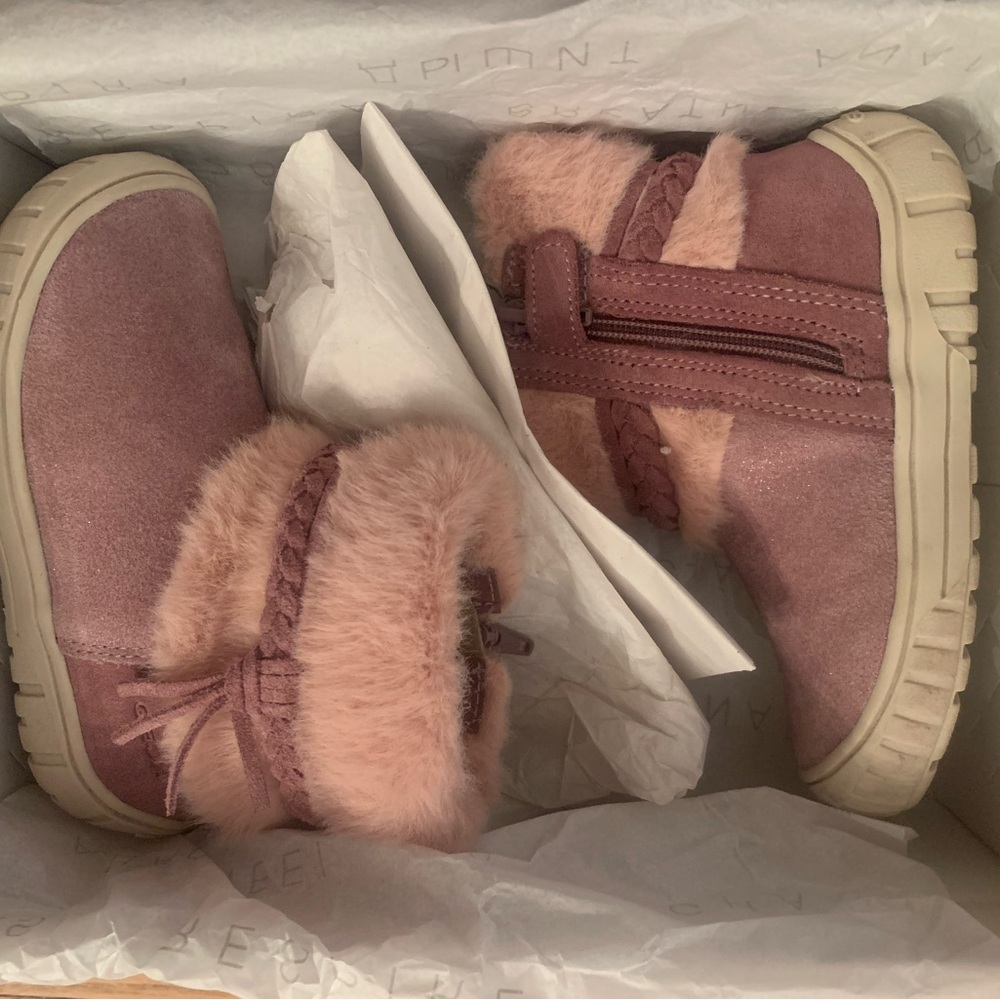 GEOX girl boots size European 24 us 7.5